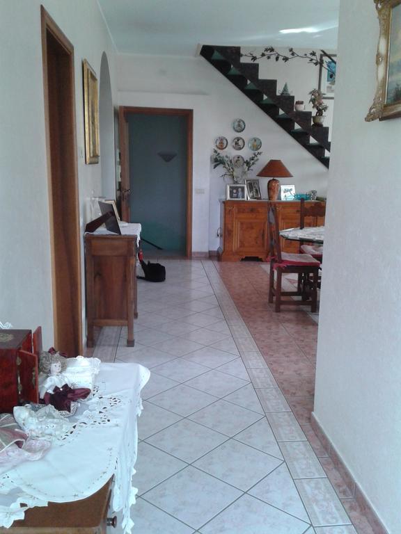 Ostra B&B Bread And Fantasy מראה חיצוני תמונה